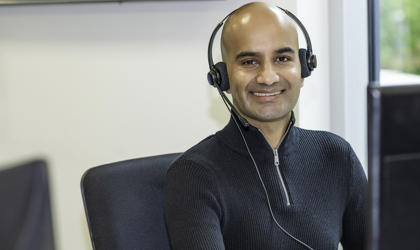 Income Team Employee With Headset
