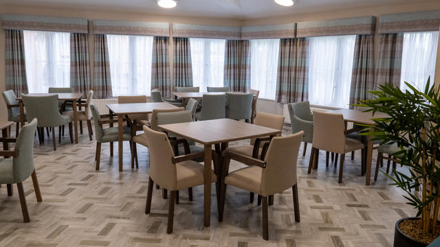 Elmcroft Court P1013287