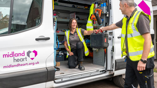 Two Midland Heart Repairs Operatives Working Together