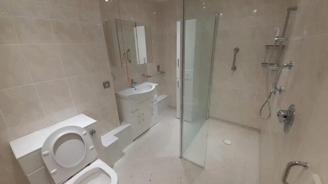 Bathroom 409