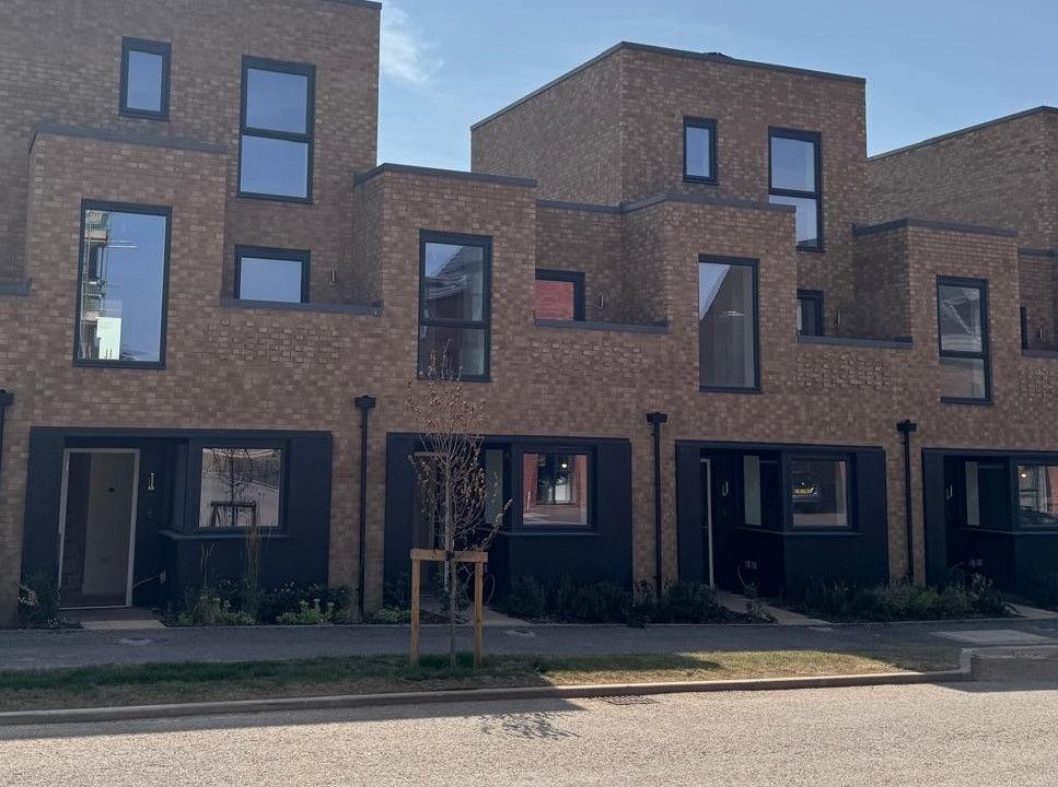 2 BED EXTERNAL