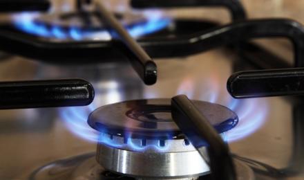 2 gas hobs lit