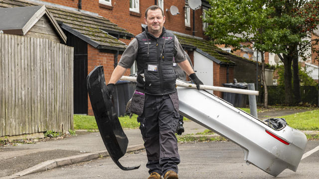 Clean Up Day Oldfield Rd 1003274