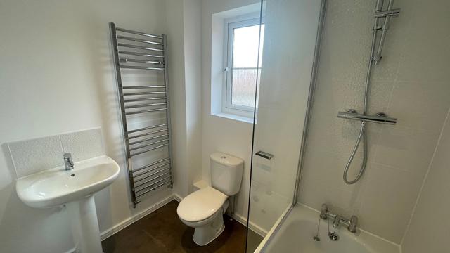 3 Bed Bathroom