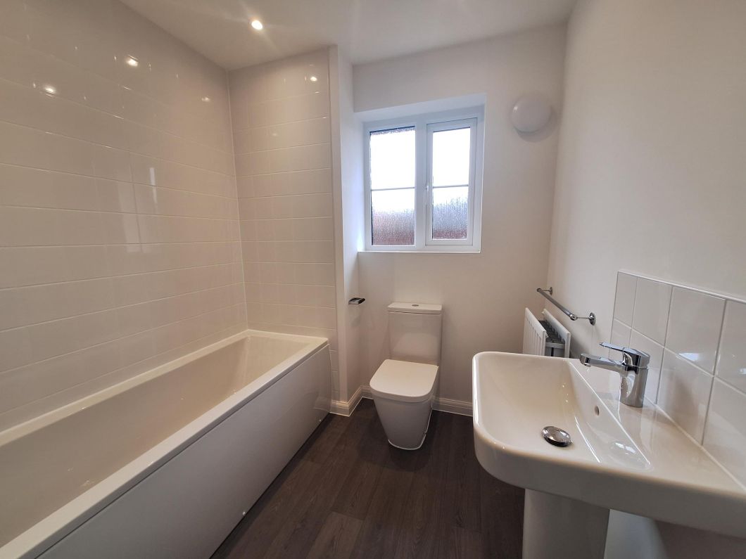 ASHOP Bathroom - PLOT 189