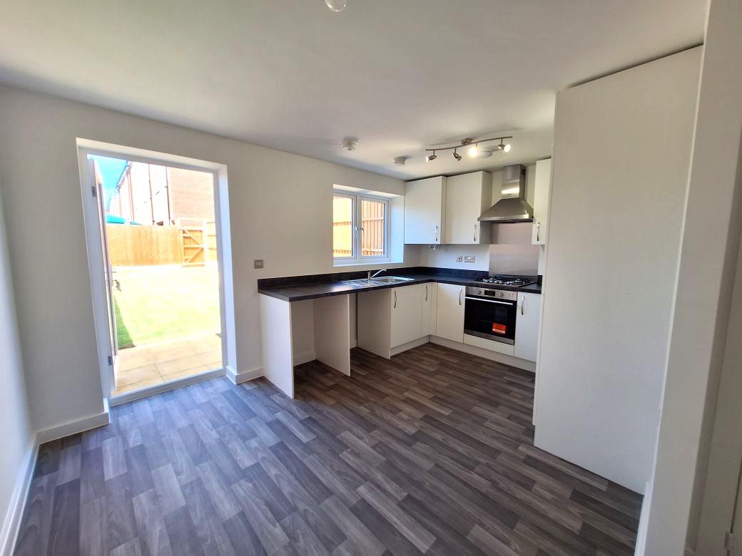 PLOT 81 KITCHEN DINER