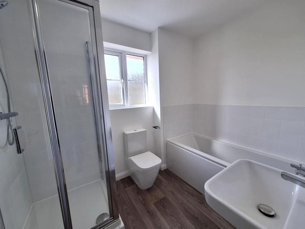 PLOT 759 ELLESMERE BATHROOM