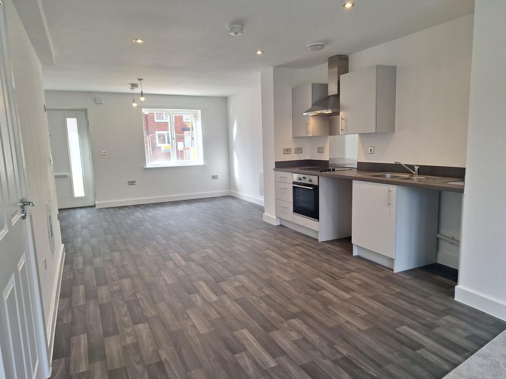 PLOT 28 KITCHEN DINING AREA