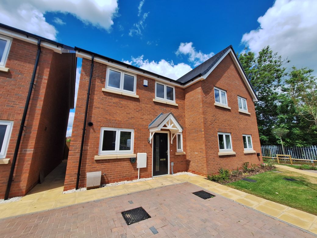3 BED - NEW EXTERNAL PLOT 2 LARGER