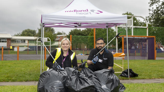 Clean Up Day Oldfield Rd 1003345