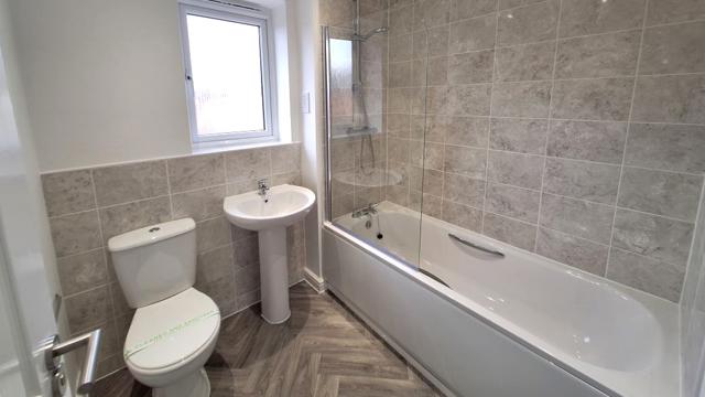 Bathroom2