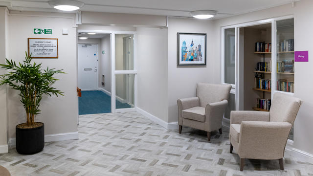 Elmcroft Court P1013348