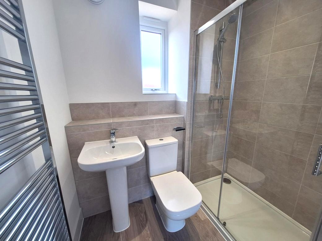 PLOT 221 EN SUITE