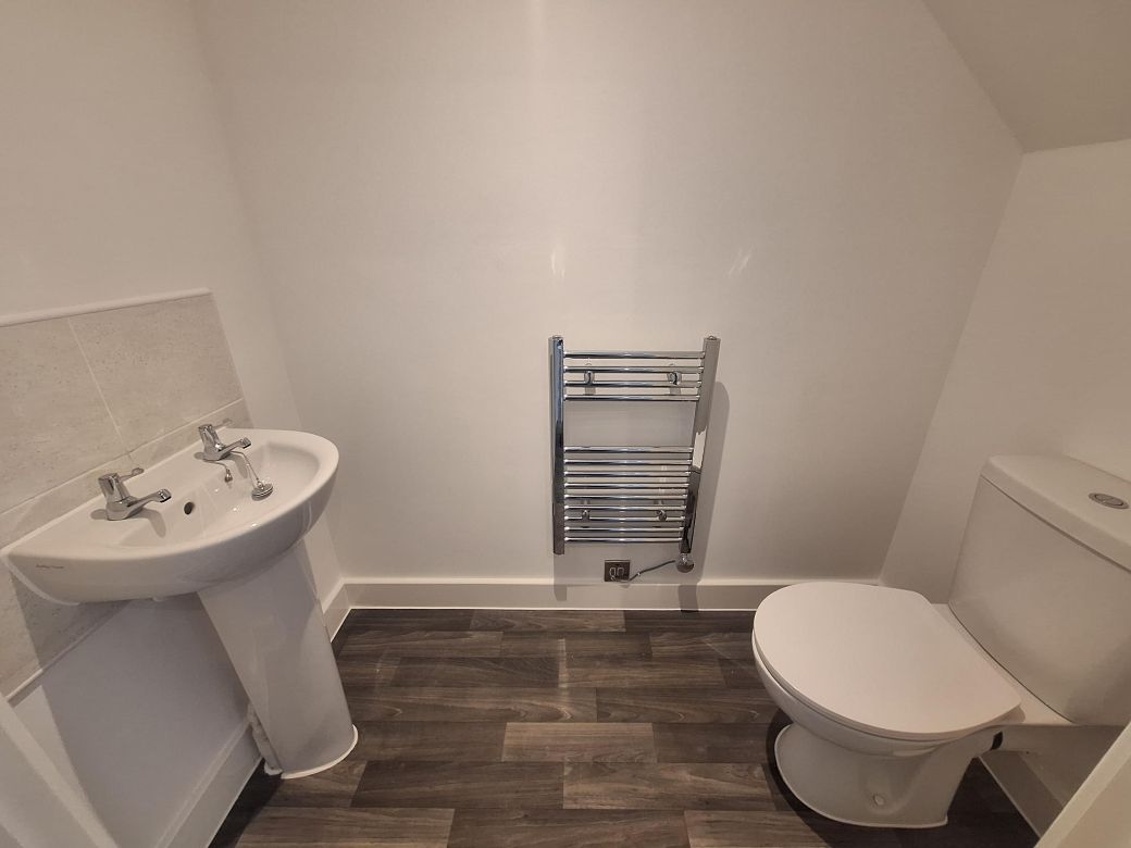 PLOT 28 DOWNSTAIRS WC