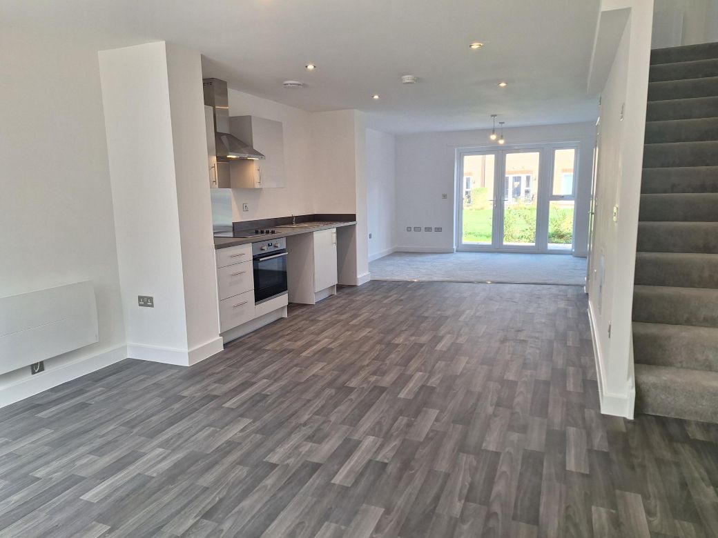 PLOT 28 OPEN PLAN LIVING 1