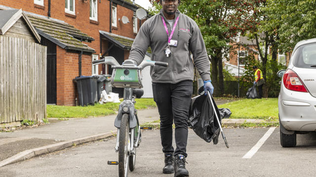 Clean Up Day Oldfield Rd 1003275