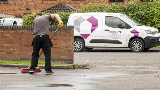 Clean Up Day Oldfield Rd 1003270